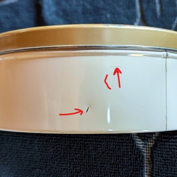 Lot of 2 Vintage Christmas Tins – Large Tin 1970s Small Tin 1990s - Picture 4 of 10